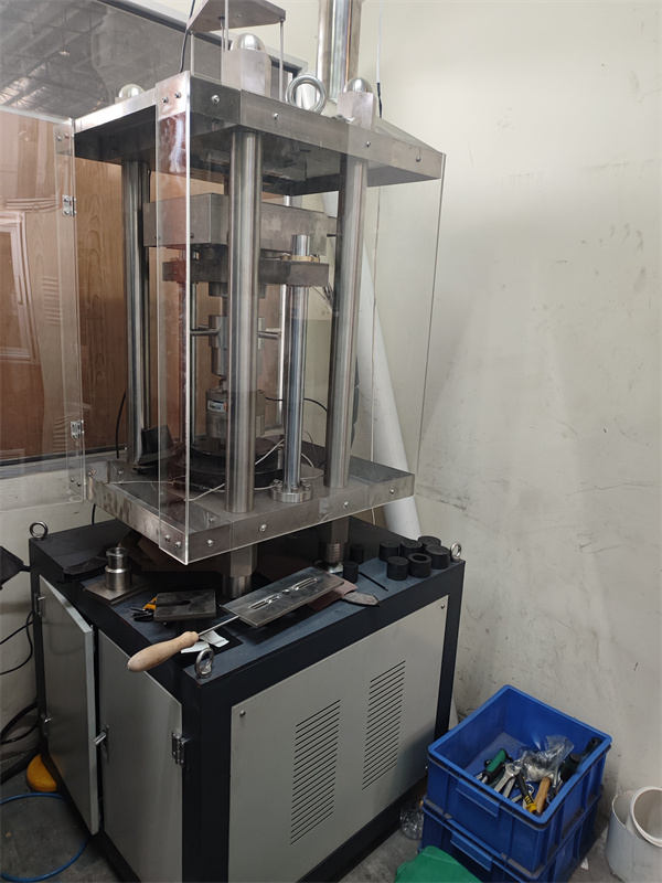 XYP-300型 制動襯片壓縮熱膨脹試驗機